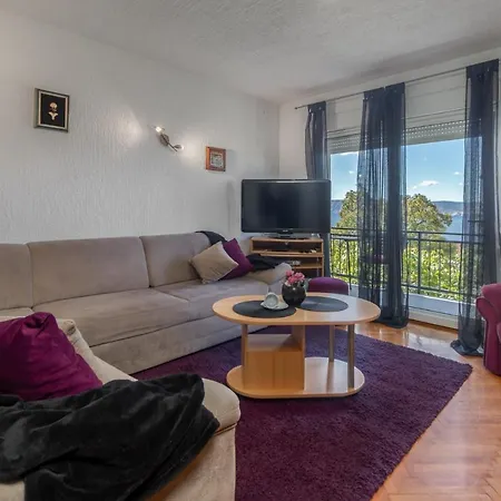 Apartments Lord Novi Vinodolski Exterior photo
