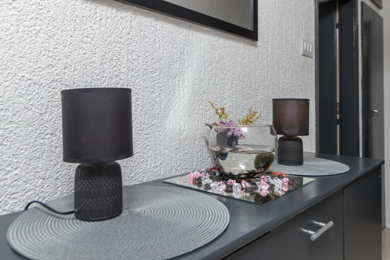 Lord Apartment *
